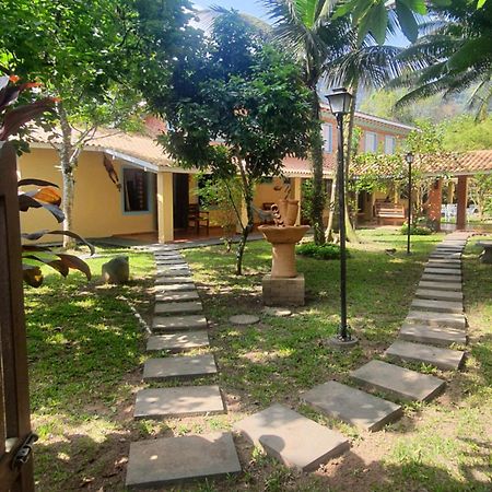 Suites Quintal De Lazaro 5 Ubatuba Esterno foto